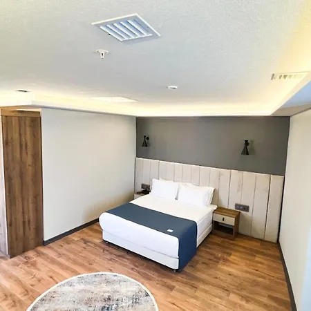 Nira Boutique 4*